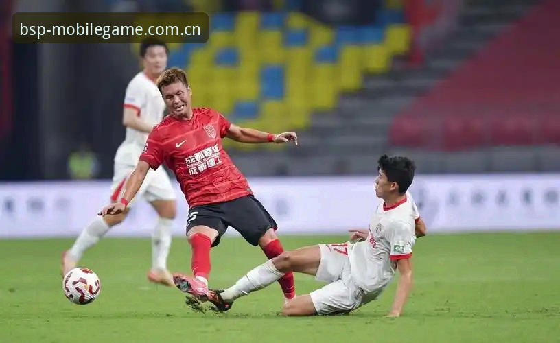 一名35岁中场回归家乡球队，凭什么还能签下长约？